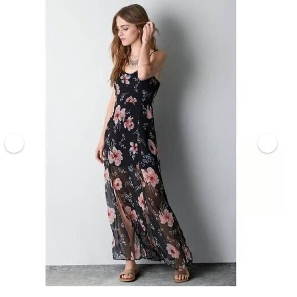 American Eagle Outfitters Dresses & Skirts - Women's Black Floral Maxi Dress American Eagle Size 18